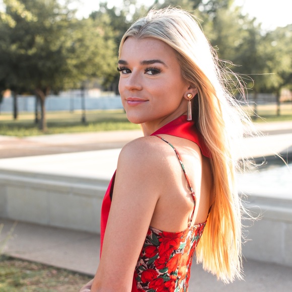 Meet your Posher, Amanda - Picture 1 of 1